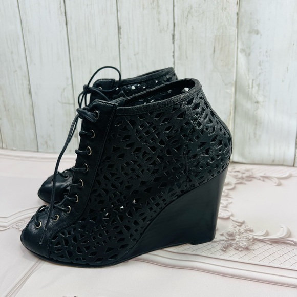 Stuart Weitzman Women  wedge Open Toe  Lace Up Leather booties Size 6.5 - Picture 8 of 15